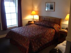 Lakeside bedroom at Crater Lake Lodge