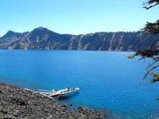 The boat dock at Wizard Island